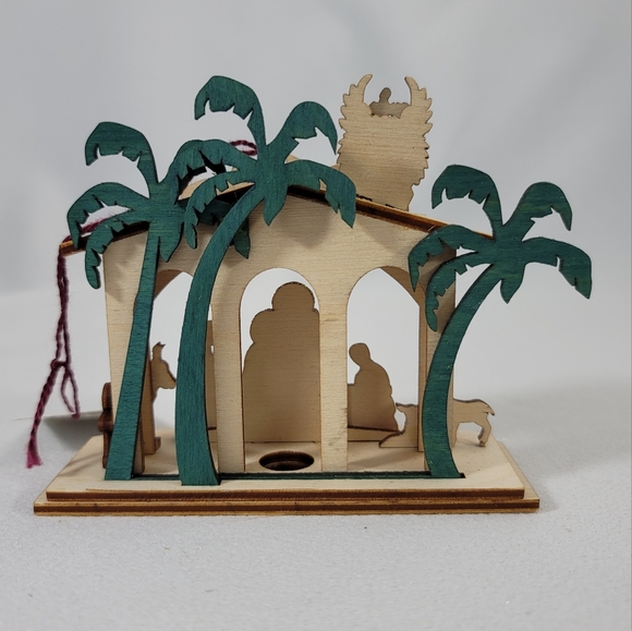 Ginger Cottages Nativity Scene - Picture 7 of 16